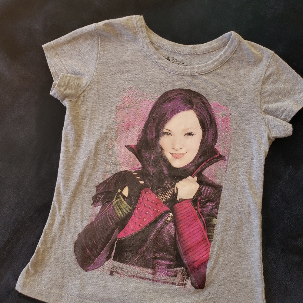 👧 Girls Disney Mal T-Shirt Size 7/8